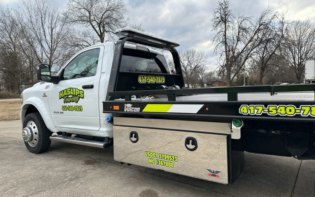Haslip’s Towing: Reflective Vinyl Lettering for Safety and Visibility